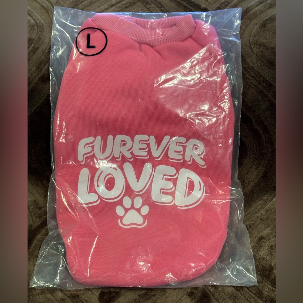 Unbranded Dog Sweatshirt sz Large NWT 9 in across and 14 in long.